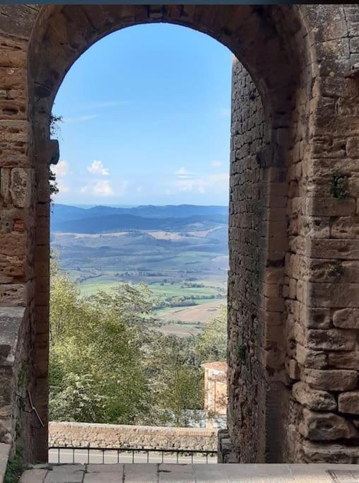 Benvenuti Da Linda E David Apartment Volterra Exterior photo
