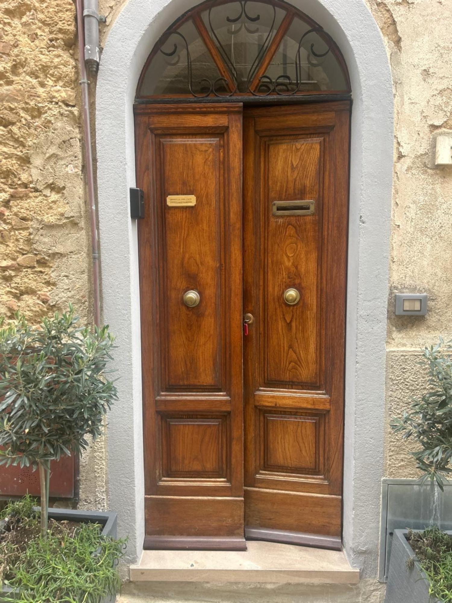 Benvenuti Da Linda E David Apartment Volterra Exterior photo
